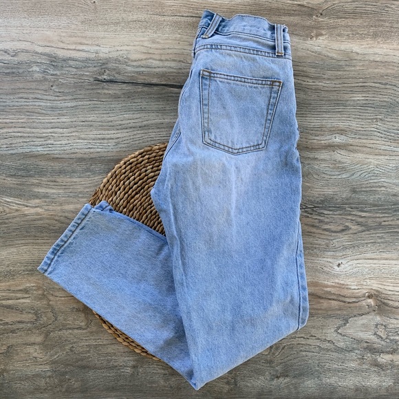 Brandy Melville Denim - Brandy Light Denim High Rise Mom Jeans Pants